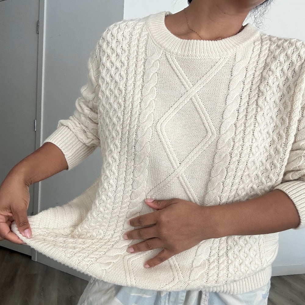 Cable knit sweater , old money vibes